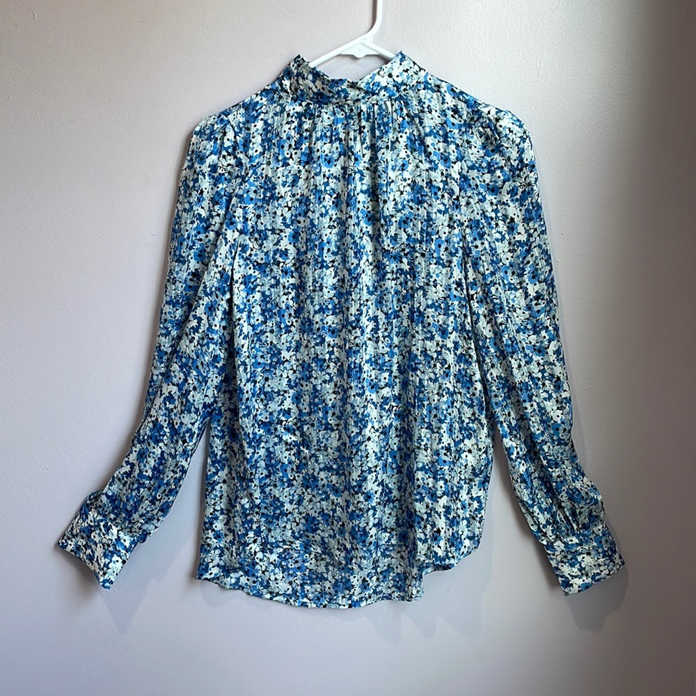 H&M - blue toned, floral patterned blouse - size XS